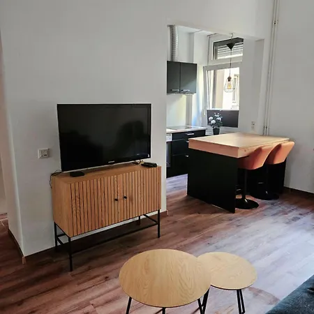 Schoene Gemuetliche Im Wasserviertel Stadtnah, A40,naehe Der Uni Oder Zoo Appartamento *